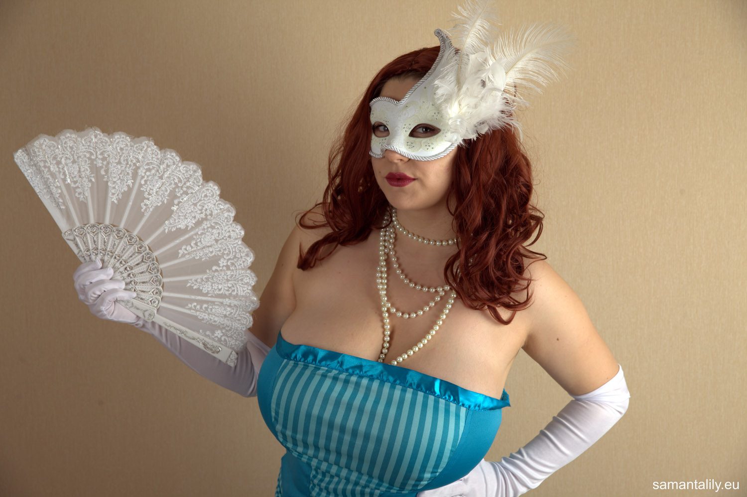 Samanta Lily Masked Stranger